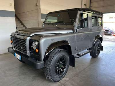 Land Rover Defender 90 2.4 td SE SW Grigio usata Cremona