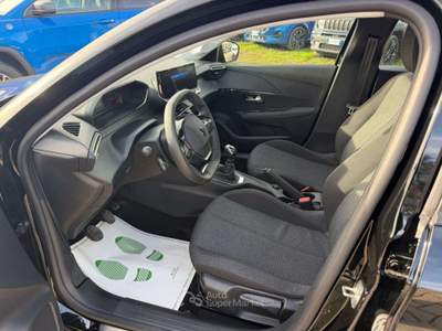 Peugeot 208 208 1.2 puretech Style 8 anni garanzia cinghia Nero usata Savignano sul Rubicone