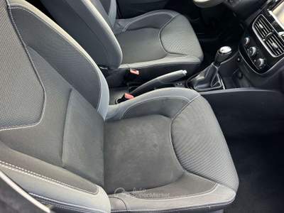 Renault Clio Clio 1.2 75CV 5 porte Zen Bianco usata Velletri