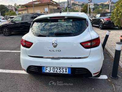 Renault Clio Clio 1.2 75CV 5 porte Zen Bianco usata Velletri