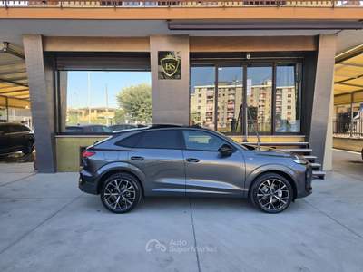 Audi Q3 SPB TDI 110 kW S tronic Line edition Grigio usata Brusciano