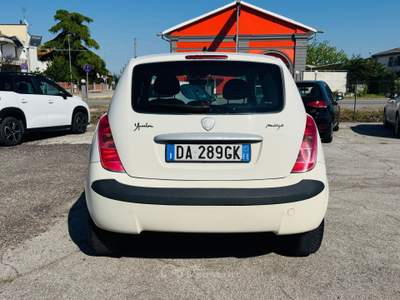 Lancia Ypsilon Multijet 16V Momo Design Bianco usata Comacchio