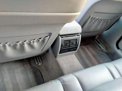 BMW Serie 5 528i 528 i E39 ATTIVA 193CV TARGA ORIGINALE/PELLE/TETTO/AUT Grigio usata Rubano
