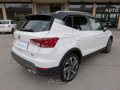 Seat Arona 1.0 TGI FR ITALIANA fari full led Argento usata Tolentino