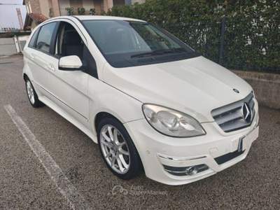 Mercedes-Benz Classe B CDI Executive ( TAGLIANDATA ) Bianco usata Vicenza