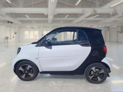 Smart ForTwo EQ Passion Bianco usata Milano