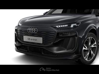 Audi TT Audi Q6 SUV S line edition e-tron  315,00 kW Grigio usata San Fior