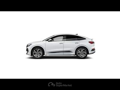 Audi TT Audi Q4 Sportback S line edition 45 e-tron  210,00 Bianco usata San Fior