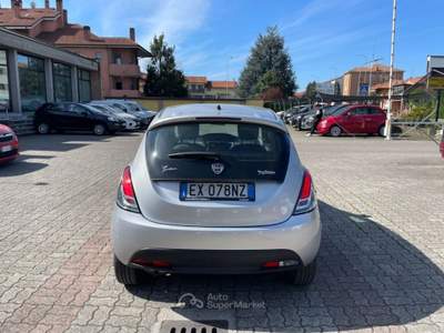 Lancia Ypsilon 1.2 69 CV 5 porte Silver Grigio usata Arcore