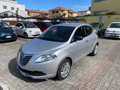 Lancia Ypsilon 1.2 69 CV 5 porte Silver Grigio usata Arcore