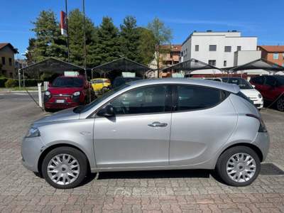 Lancia Ypsilon 1.2 69 CV 5 porte Silver Grigio usata Arcore