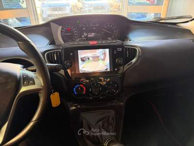 Lancia Ypsilon YPSILON 1.0 70 CV HYBRID PLATINO Nero usata Pomezia