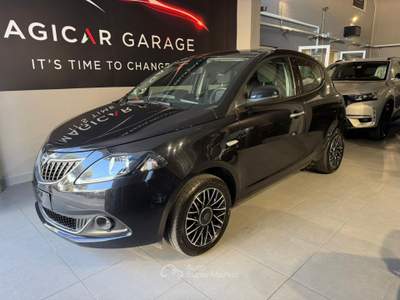 Lancia Ypsilon YPSILON 1.0 70 CV HYBRID PLATINO Nero usata Pomezia
