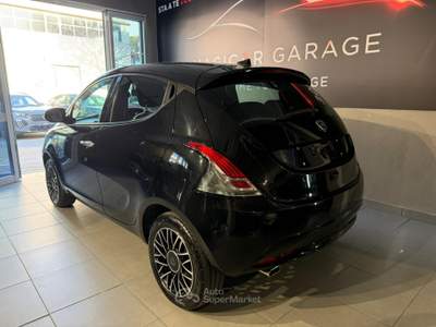 Lancia Ypsilon YPSILON 1.0 70 CV HYBRID PLATINO Nero usata Pomezia