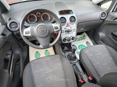 Opel Corsa G.P.L. Tech ( TAGLIANDATA ) Bianco usata Vicenza