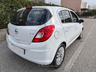 Opel Corsa G.P.L. Tech ( TAGLIANDATA ) Bianco usata Vicenza