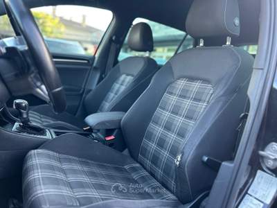 Volkswagen Golf Golf 5p 2.0 tdi Gtd dsg Nero usata NOALE