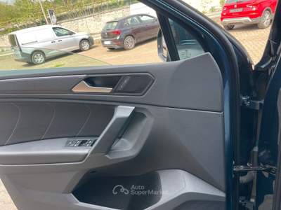 Volkswagen Tiguan SCR DSG R-Line Telecamera Blu/Azzurro usata Gozzano