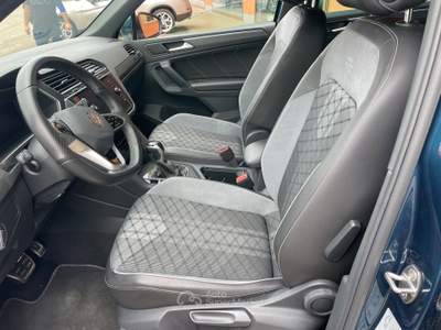 Volkswagen Tiguan SCR DSG R-Line Telecamera Blu/Azzurro usata Gozzano