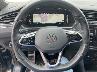 Volkswagen Tiguan SCR DSG R-Line Telecamera Blu/Azzurro usata Gozzano