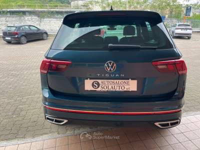 Volkswagen Tiguan SCR DSG R-Line Telecamera Blu/Azzurro usata Gozzano