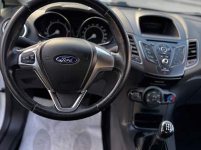Ford Fiesta 5 porte Business Bianco usata SOMMA VESUVIANA