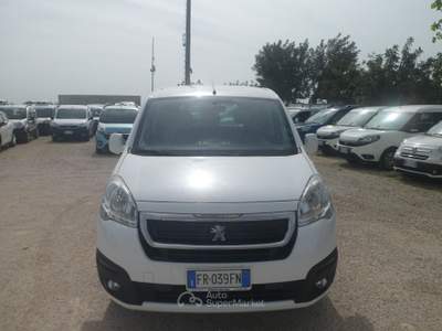 Peugeot Partner 4x4 5 posti autovettura Bianco usata San Michele Salentino