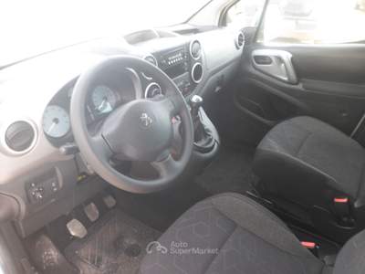 Peugeot Partner 4x4 5 posti autovettura Bianco usata San Michele Salentino