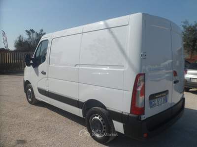 Renault Master furgone tetto basso Bianco usata San Michele Salentino