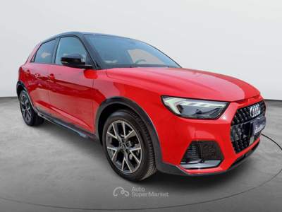 Audi A1 A1 II 2019 Citycarver Citycarver 25 1.0 tfsi Admired 95cv Rosso usata Volla