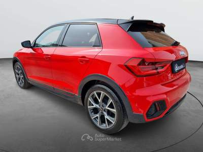 Audi A1 A1 II 2019 Citycarver Citycarver 25 1.0 tfsi Admired 95cv Rosso usata Volla