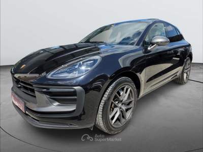 Porsche Macan Macan I 2022 2.0 T 265cv pdk Nero usata Volla