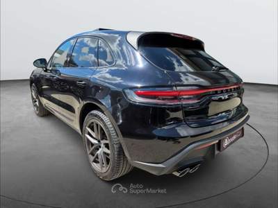 Porsche Macan Macan I 2022 2.0 T 265cv pdk Nero usata Volla