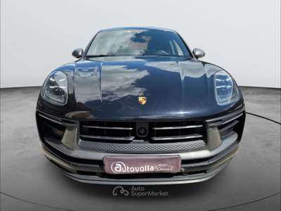 Porsche Macan Macan I 2022 2.0 T 265cv pdk Nero usata Volla