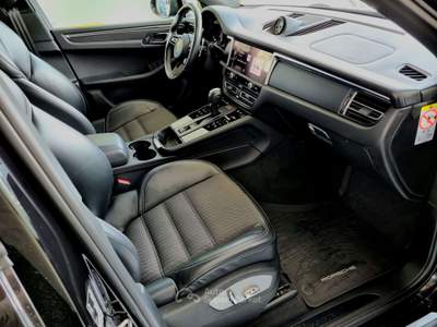 Porsche Macan Macan I 2022 2.0 T 265cv pdk Nero usata Volla