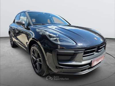 Porsche Macan Macan I 2022 2.0 T 265cv pdk Nero usata Volla