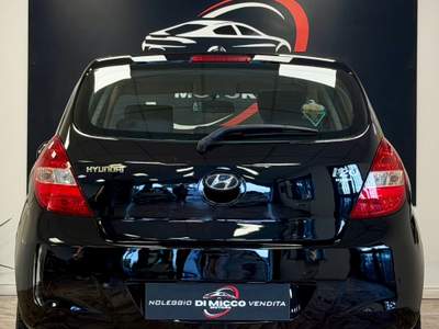 Hyundai i20 5p. BlueDrive GPL Comfort Nero usata Rimini