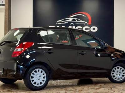Hyundai i20 5p. BlueDrive GPL Comfort Nero usata Rimini