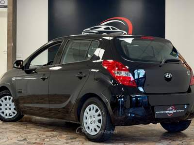 Hyundai i20 5p. BlueDrive GPL Comfort Nero usata Rimini