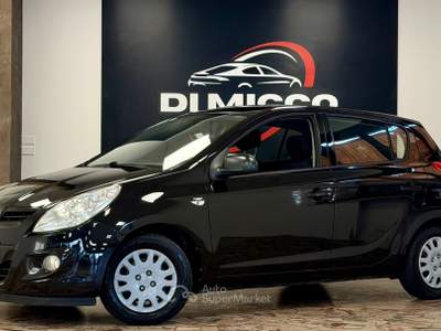 Hyundai i20 5p. BlueDrive GPL Comfort Nero usata Rimini