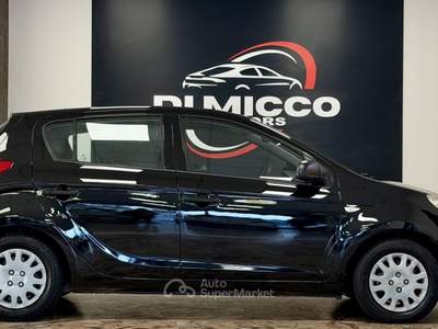 Hyundai i20 5p. BlueDrive GPL Comfort Nero usata Rimini