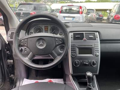 Mercedes-Benz Classe B B 180 NGT BlueEFFICIENCY Chrome NEO PATENTATI Nero usata Perugia