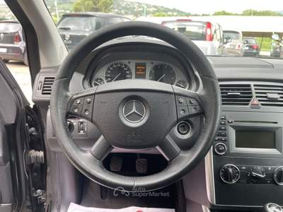 Mercedes-Benz Classe B B 180 NGT BlueEFFICIENCY Chrome NEO PATENTATI Nero usata Perugia