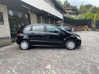Mercedes-Benz Classe B B 180 NGT BlueEFFICIENCY Chrome NEO PATENTATI Nero usata Perugia