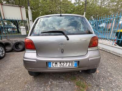 Toyota Yaris TOYOTA YARIS 1.0 BENZINA 5P OK NEO PATENTATI usata Torino