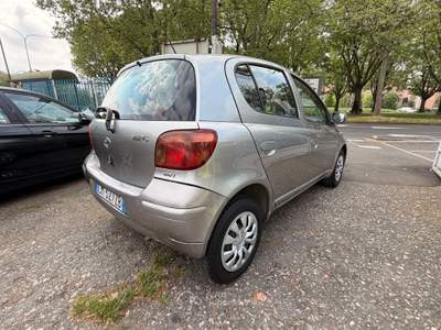 Toyota Yaris TOYOTA YARIS 1.0 BENZINA 5P OK NEO PATENTATI usata Torino
