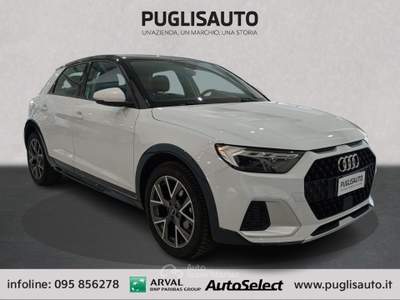 Audi A1 citycarver 30 TFSI Admired Bianco usata BELPASSO