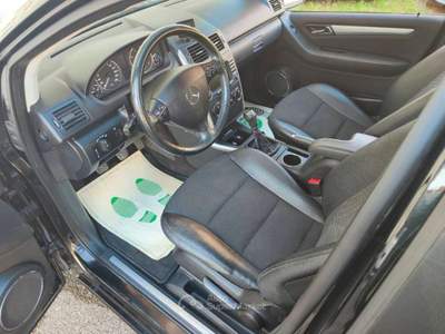 Mercedes-Benz Classe A Benzina ( NAVIGAZIONE ) Nero usata Vicenza