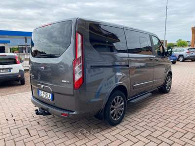 Ford Tourneo Custom 320 2.0 TD 130CV MHEV PC Titanium GANCIO TRAINO Grigio usata Brusnengo
