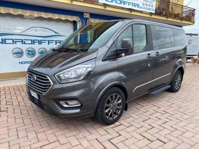 Ford Tourneo Custom 320 2.0 TD 130CV MHEV PC Titanium GANCIO TRAINO Grigio usata Brusnengo
